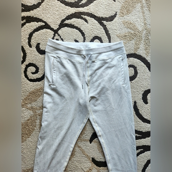Lululemon Athletica Cream Textured Pants - Picture 8 of 13